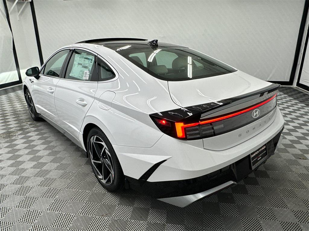 new 2025 Hyundai Sonata car, priced at $32,185
