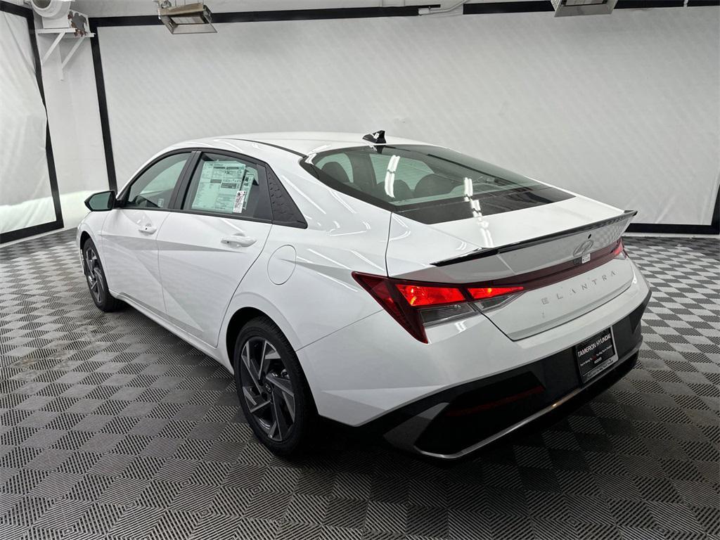 new 2025 Hyundai Elantra car, priced at $23,524
