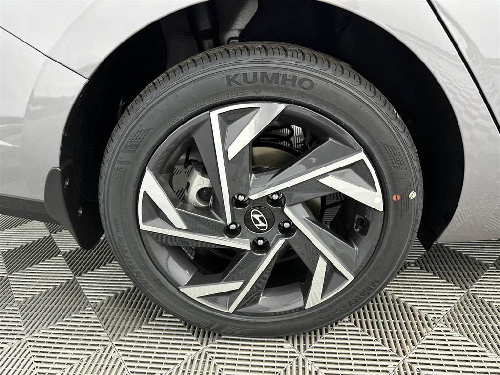 new 2025 Hyundai Elantra car, priced at $23,039