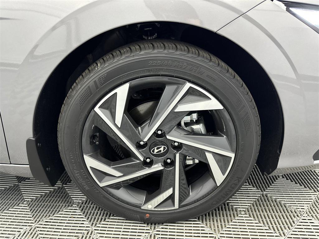 new 2025 Hyundai Elantra car, priced at $23,039