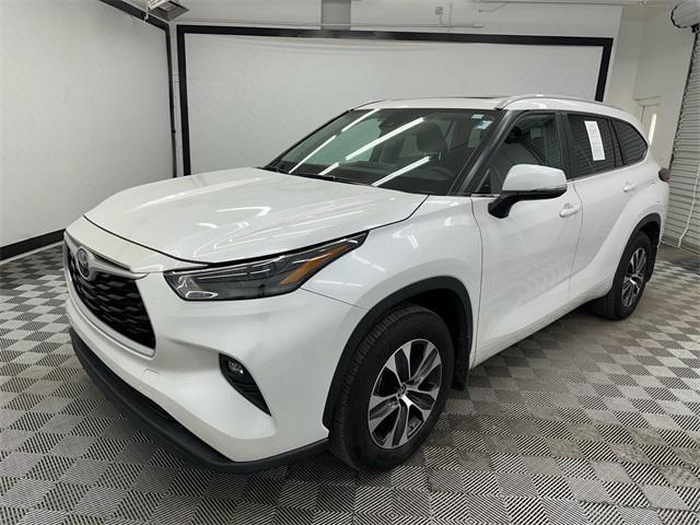 used 2024 Toyota Highlander car, priced at $41,458