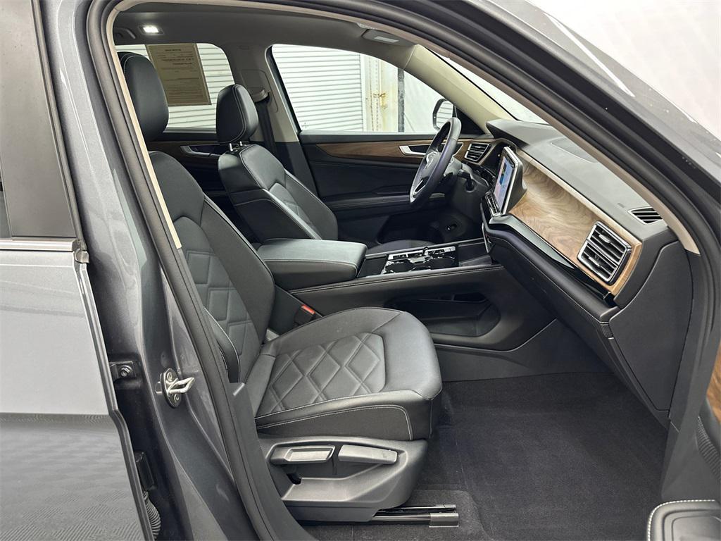 used 2024 Volkswagen Atlas car, priced at $34,491