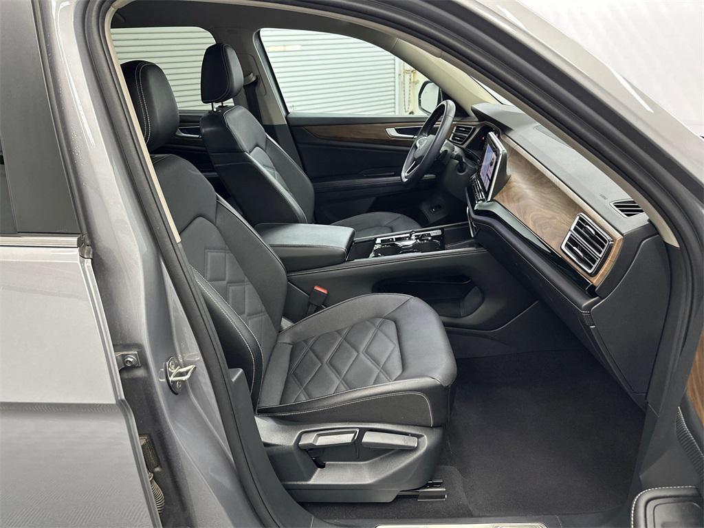 used 2024 Volkswagen Atlas car, priced at $24,210