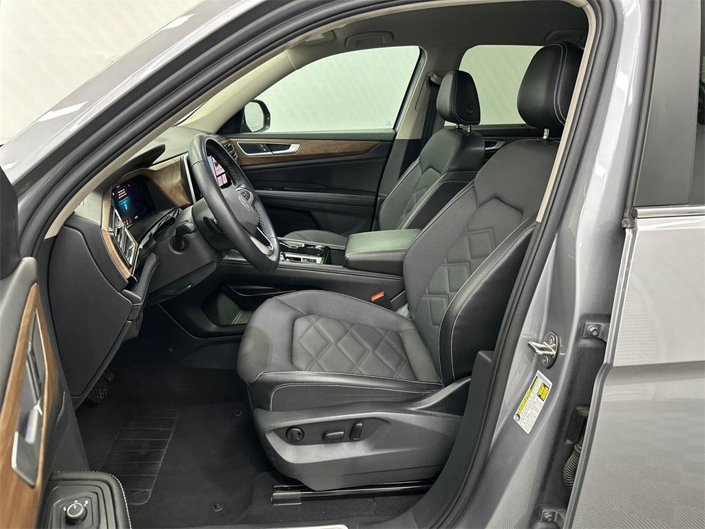 used 2024 Volkswagen Atlas car, priced at $24,210