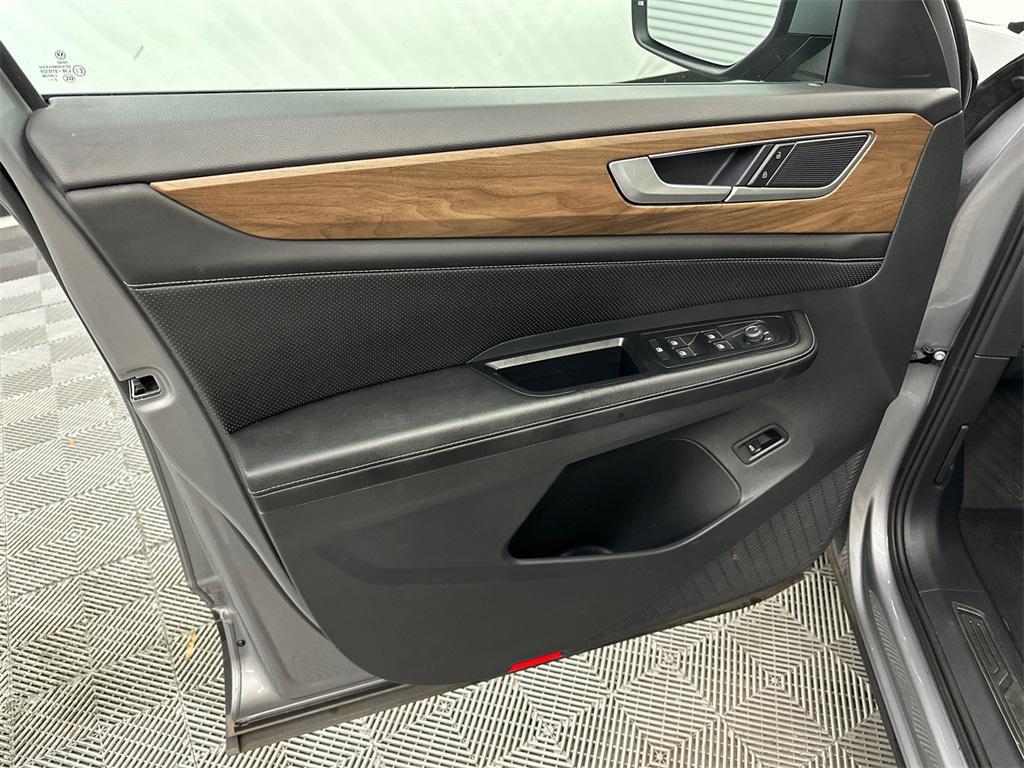 used 2024 Volkswagen Atlas car, priced at $24,210