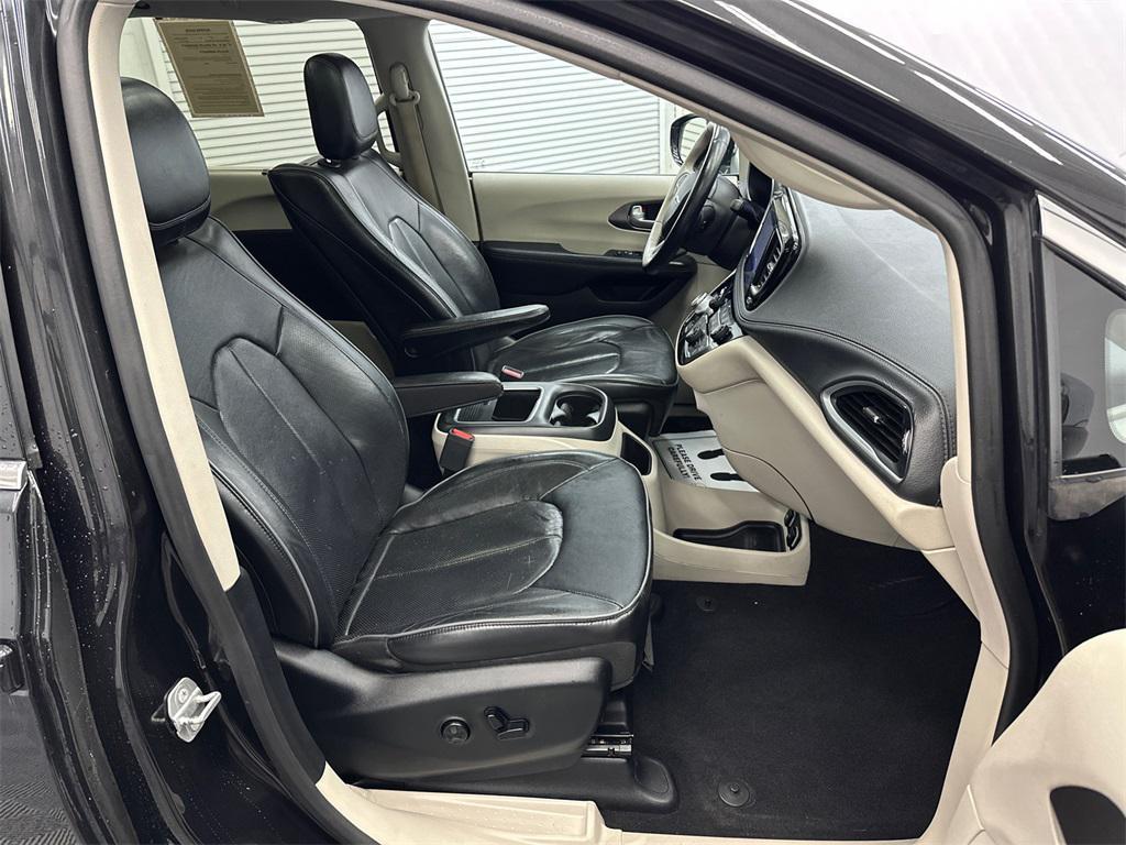 used 2017 Chrysler Pacifica car, priced at $14,824