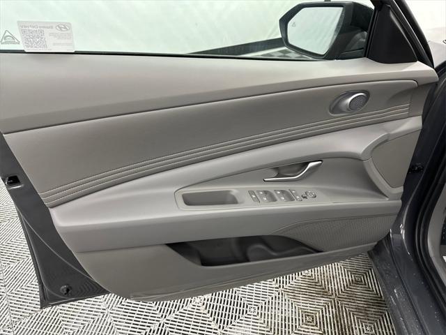 new 2025 Hyundai Elantra car, priced at $26,304