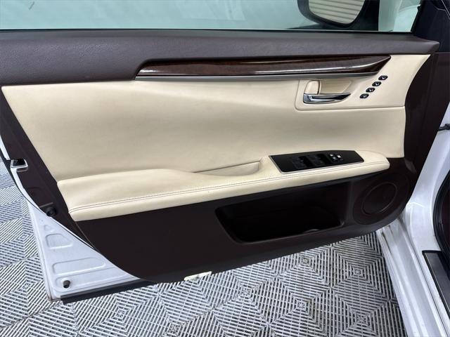 used 2016 Lexus ES 350 car, priced at $20,565