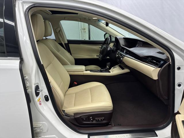 used 2016 Lexus ES 350 car, priced at $20,565
