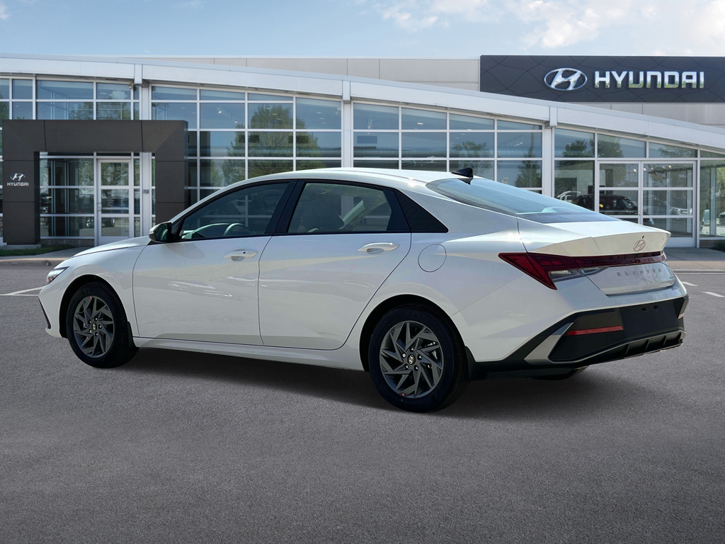 new 2025 Hyundai Elantra HEV car, priced at $26,093