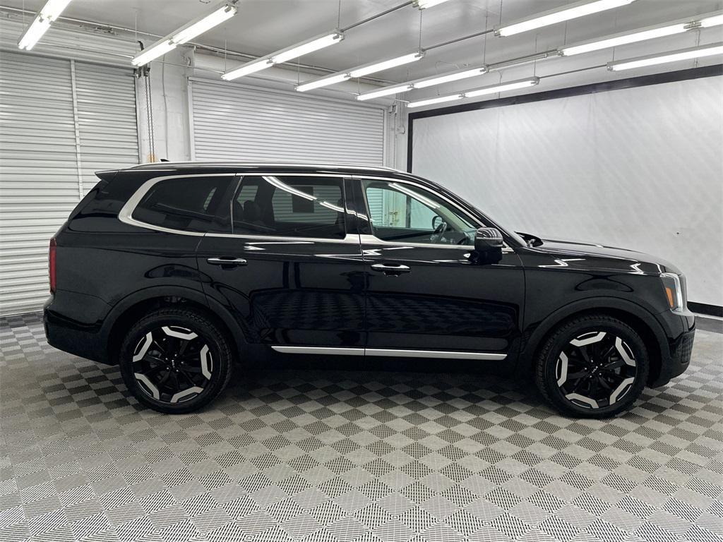 used 2023 Kia Telluride car, priced at $27,942