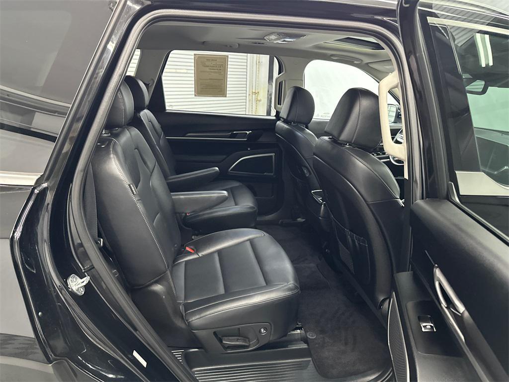 used 2023 Kia Telluride car, priced at $27,942