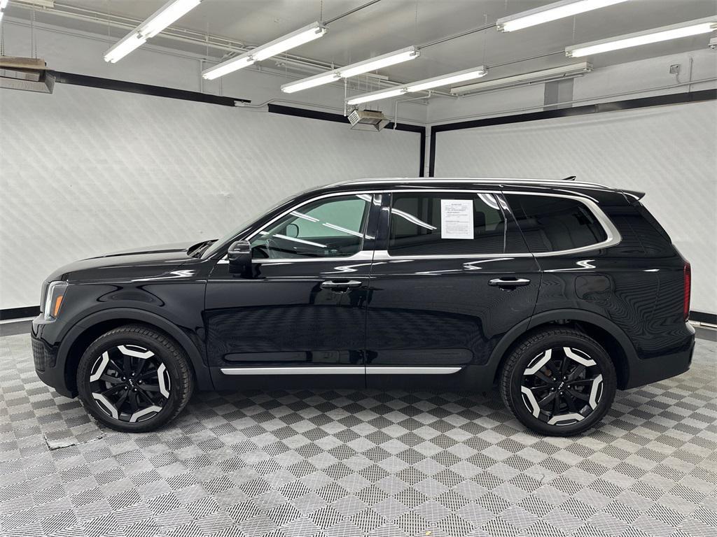 used 2023 Kia Telluride car, priced at $27,942