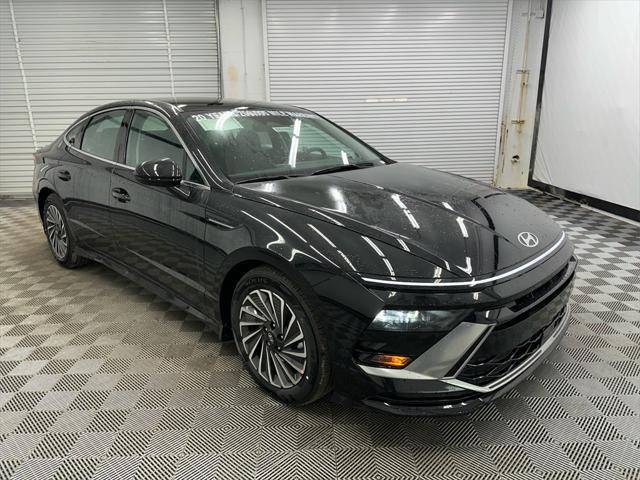new 2025 Hyundai Sonata Hybrid car, priced at $30,793