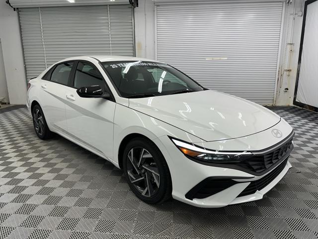 new 2025 Hyundai Elantra car, priced at $23,423