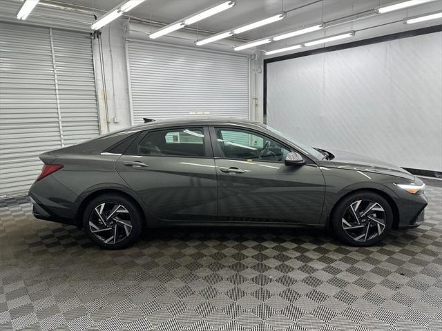 new 2025 Hyundai Elantra car, priced at $25,569