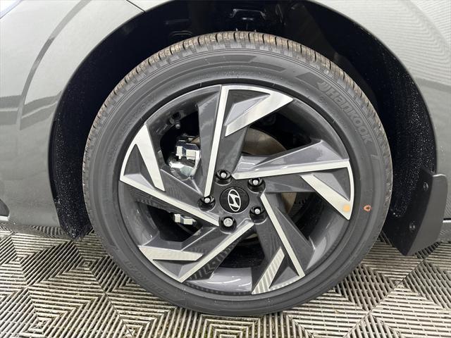 new 2025 Hyundai Elantra car, priced at $25,569
