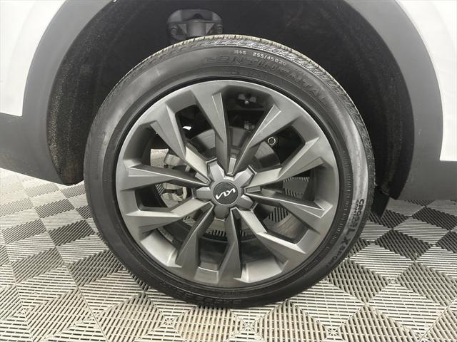 used 2023 Kia Sorento car, priced at $32,426