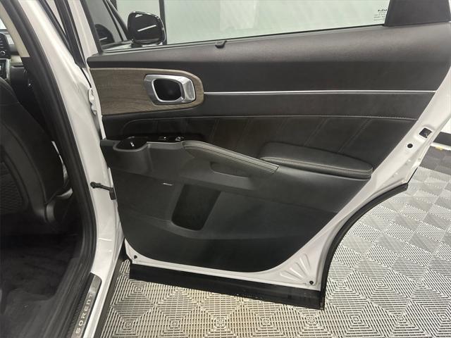 used 2023 Kia Sorento car, priced at $32,426