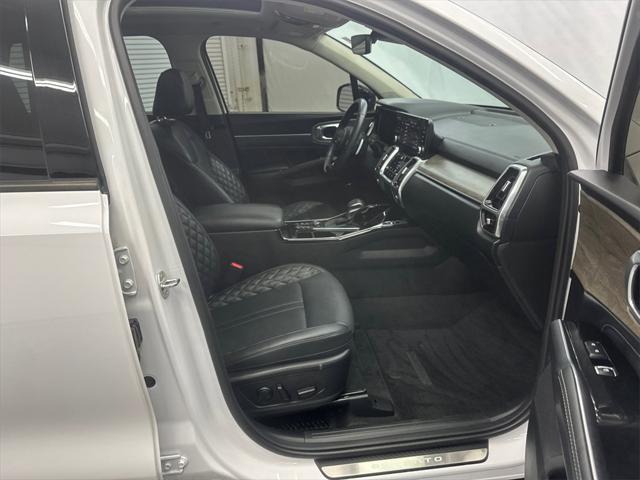 used 2023 Kia Sorento car, priced at $32,426