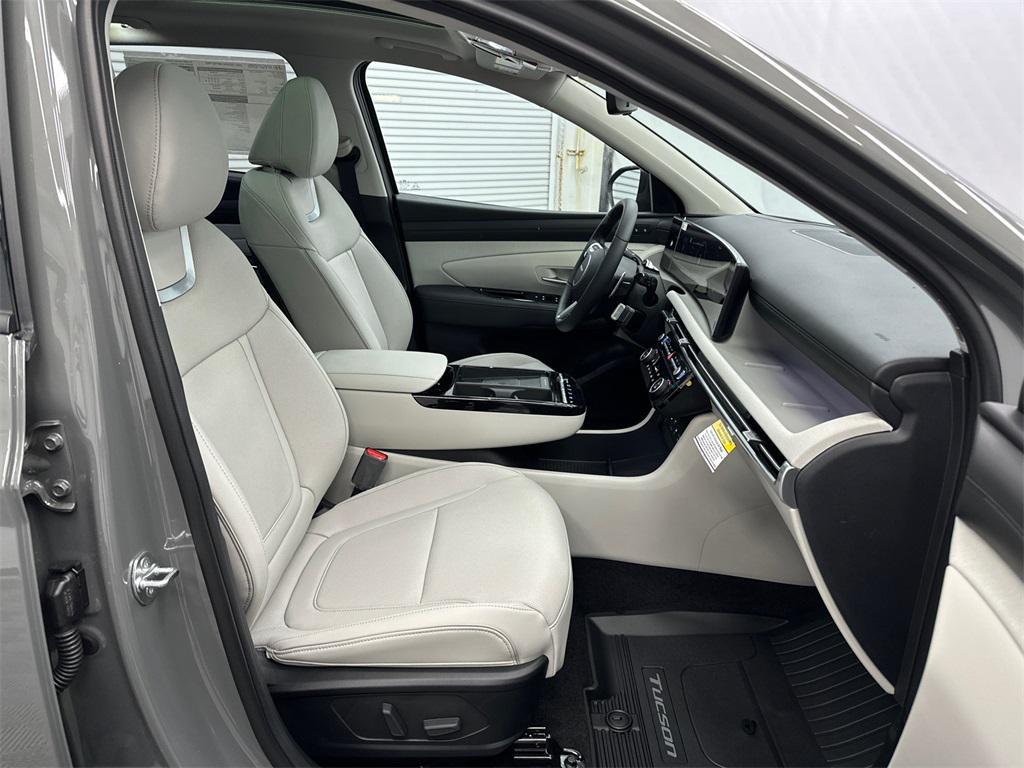 new 2025 Hyundai Tucson car, priced at $39,490