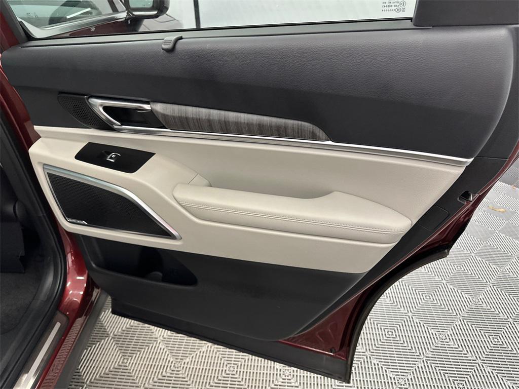 used 2023 Kia Telluride car, priced at $35,598