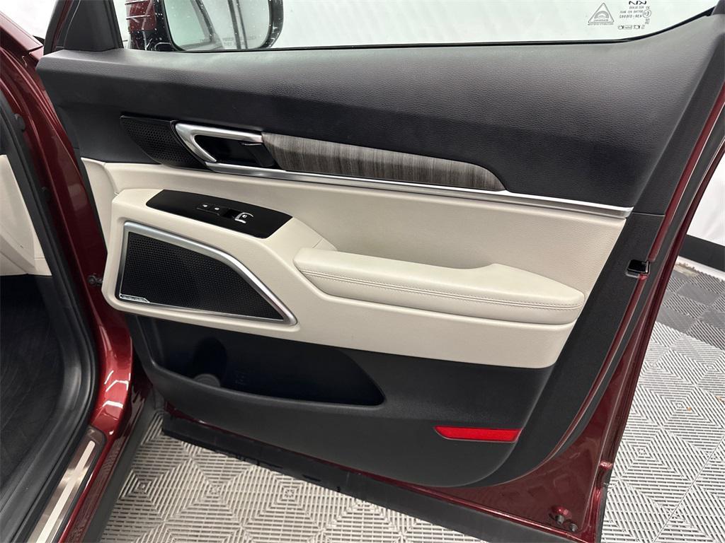 used 2023 Kia Telluride car, priced at $35,598