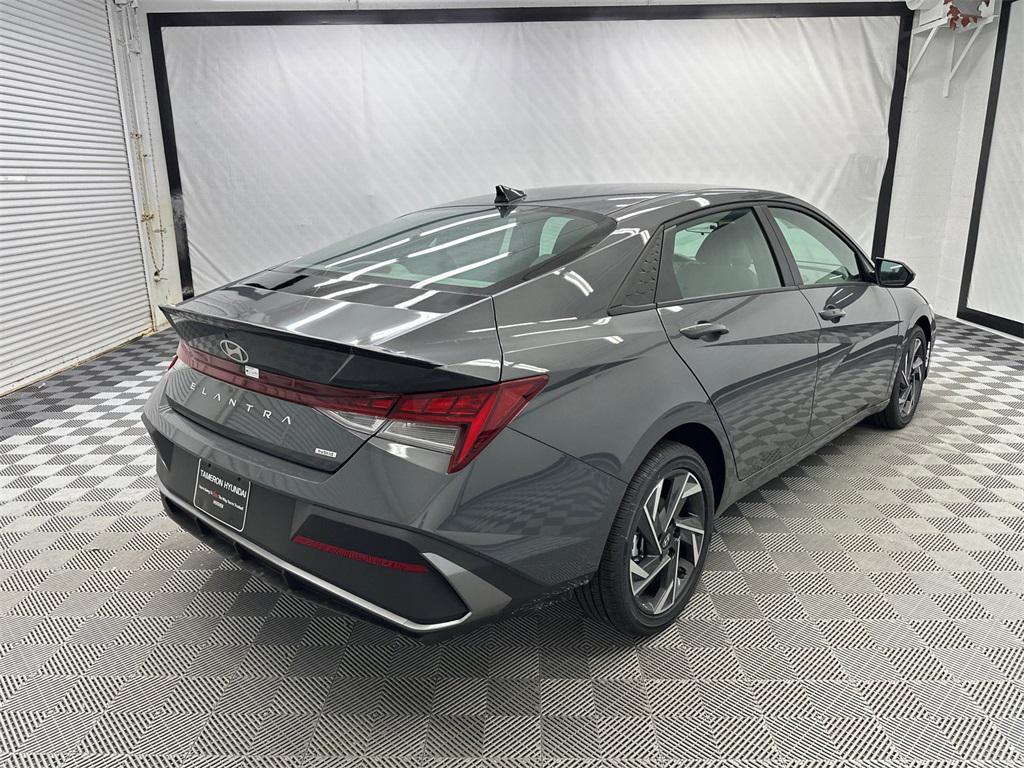 new 2025 Hyundai Elantra car, priced at $26,245