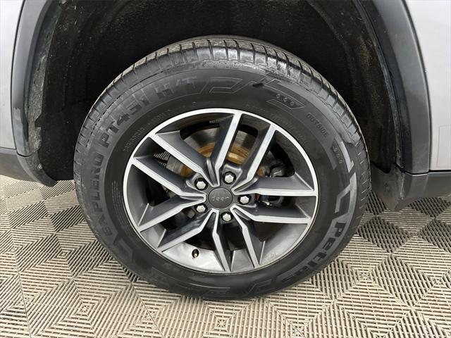 used 2020 Jeep Grand Cherokee car, priced at $14,994