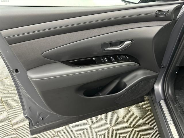 new 2025 Hyundai Tucson car, priced at $39,975