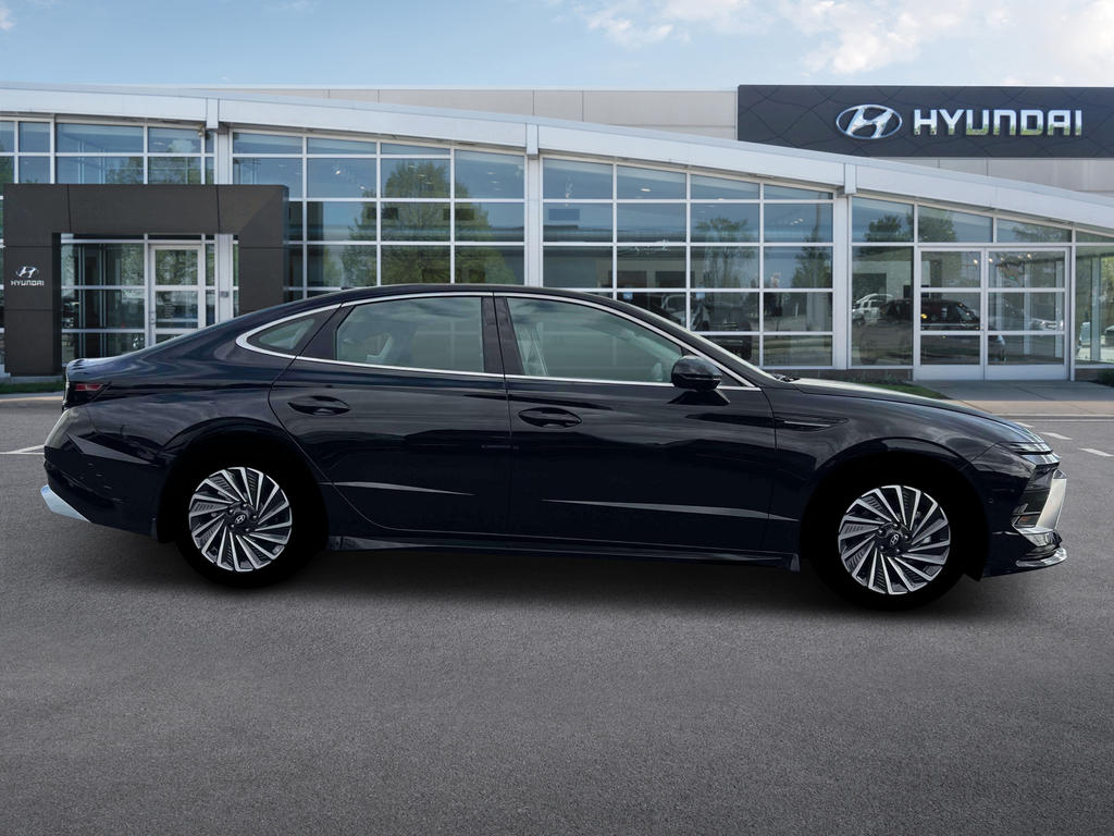 new 2025 Hyundai Sonata Hybrid car, priced at $38,670