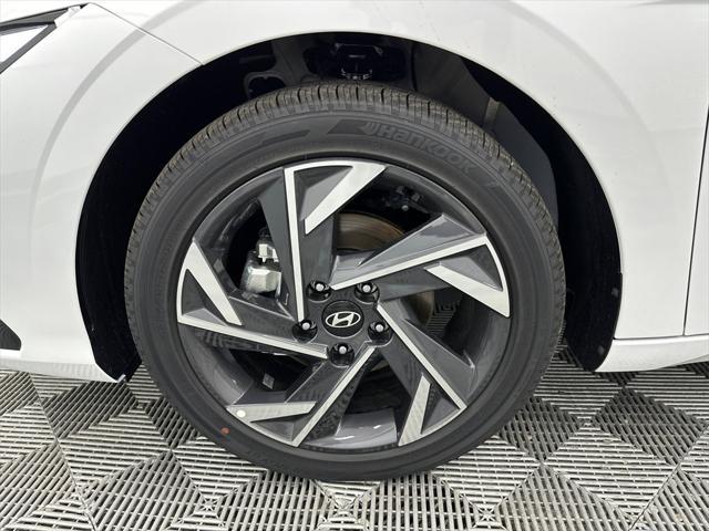 new 2025 Hyundai Elantra car, priced at $26,951