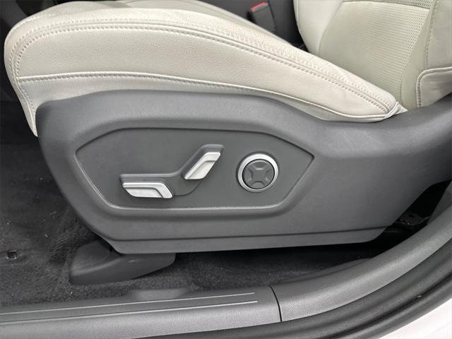 used 2024 Hyundai Santa Fe car, priced at $35,607
