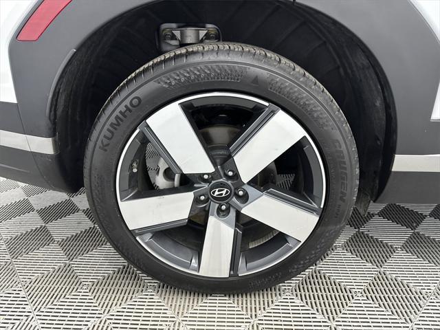 used 2024 Hyundai Santa Fe car, priced at $35,607
