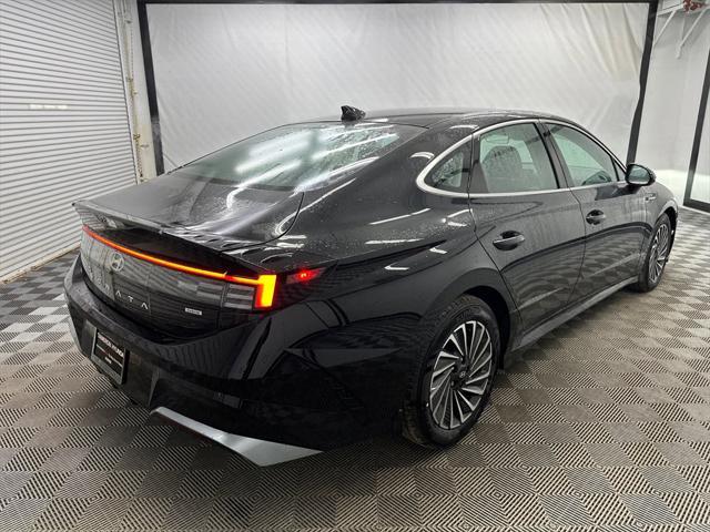 new 2025 Hyundai Sonata Hybrid car, priced at $31,339
