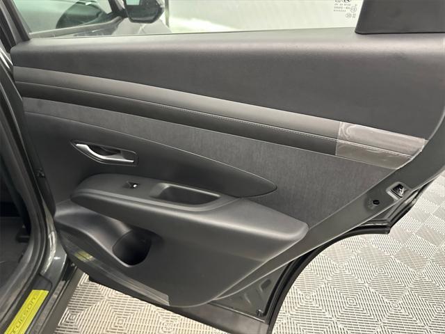 new 2025 Hyundai TUCSON Hybrid car, priced at $36,811