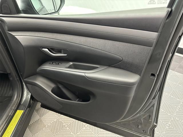 new 2025 Hyundai TUCSON Hybrid car, priced at $36,811