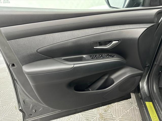 new 2025 Hyundai TUCSON Hybrid car, priced at $36,811