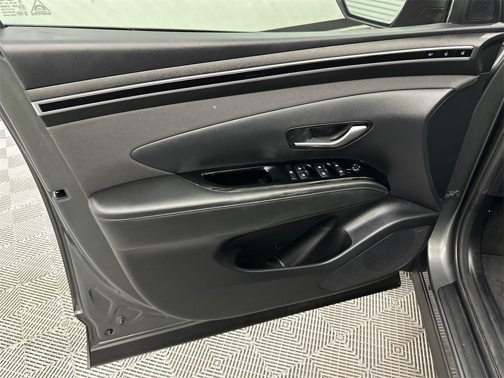 used 2022 Hyundai TUCSON Hybrid car, priced at $22,967