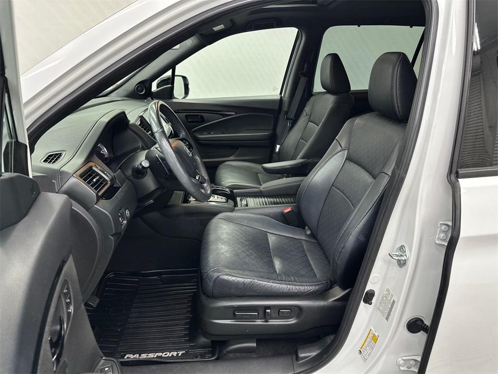 used 2022 Honda Passport car, priced at $29,719