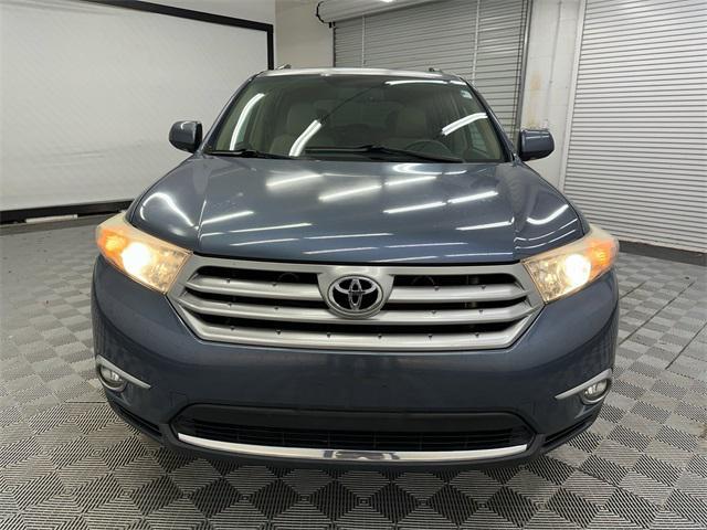 used 2012 Toyota Highlander car, priced at $15,995