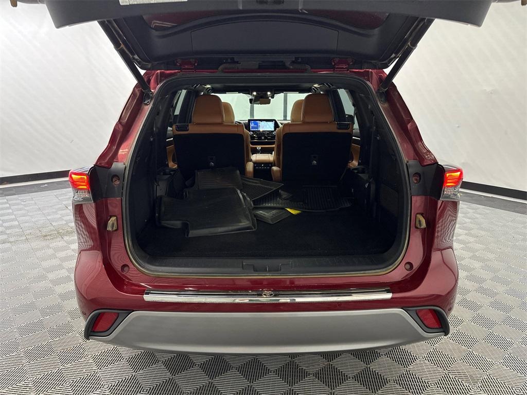 used 2020 Toyota Highlander car, priced at $27,991