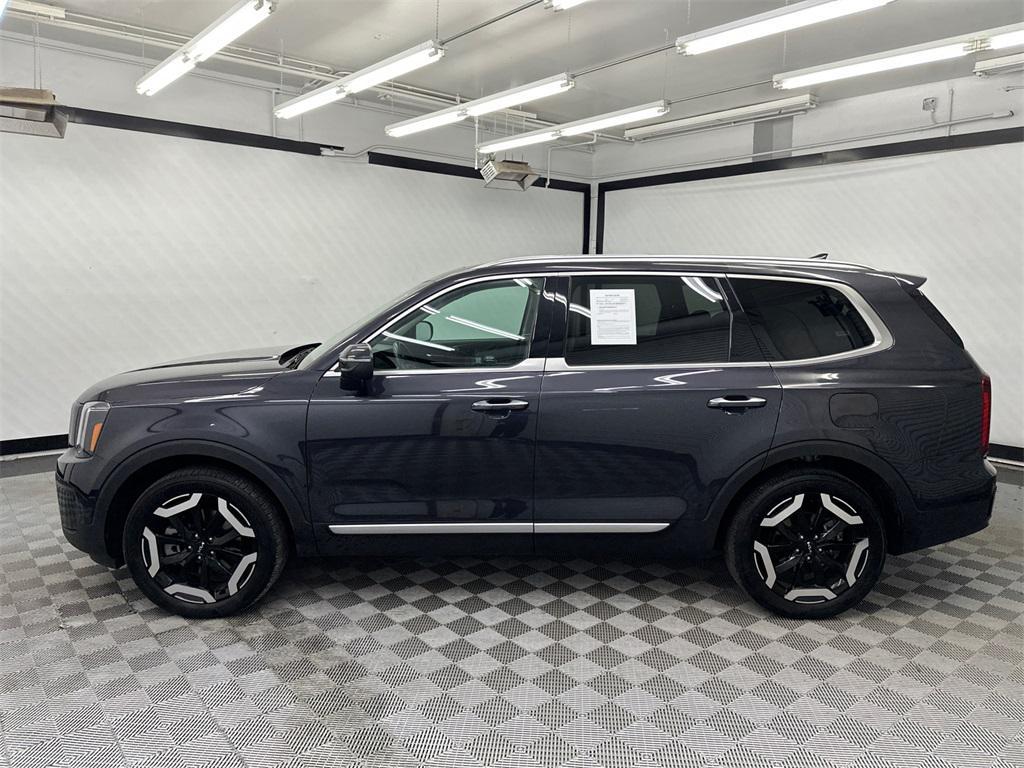 used 2025 Kia Telluride car, priced at $34,974