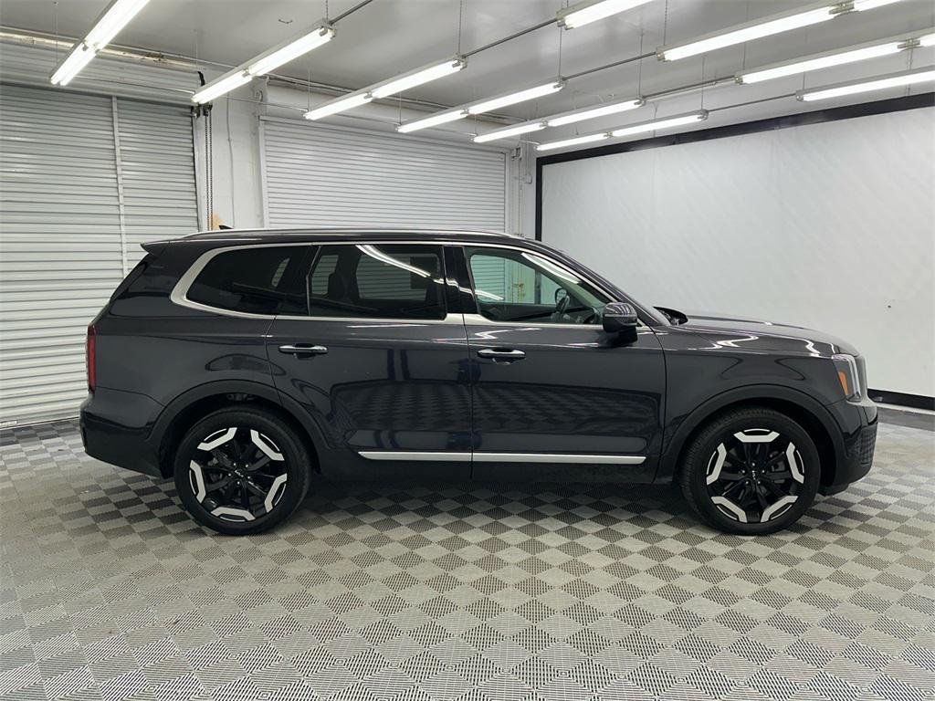 used 2025 Kia Telluride car, priced at $34,974