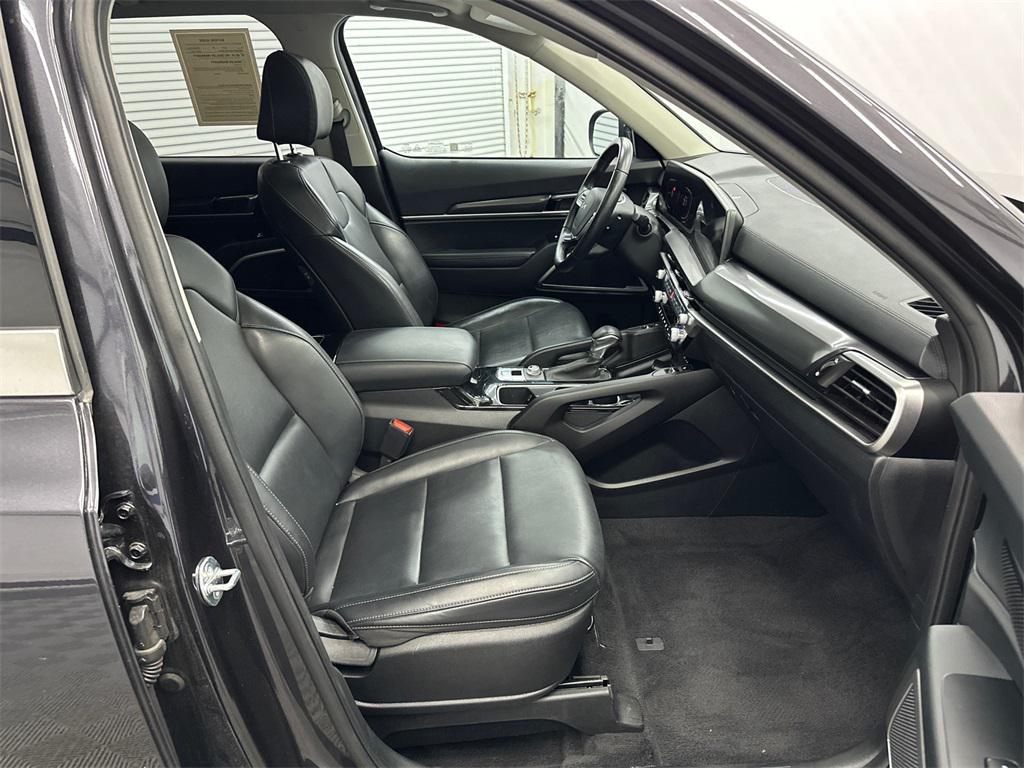 used 2025 Kia Telluride car, priced at $34,974