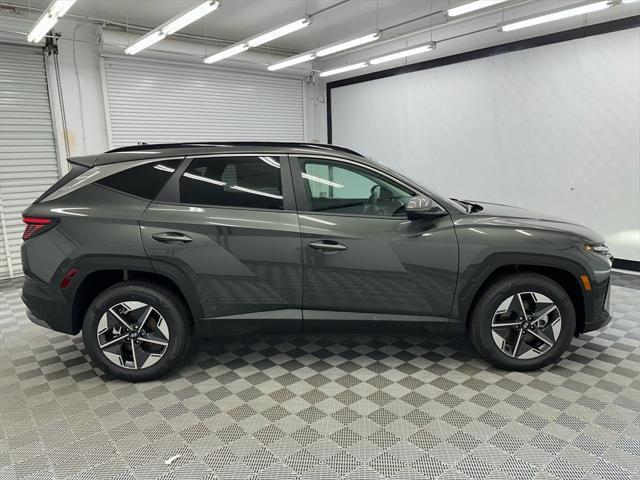 new 2025 Hyundai TUCSON Hybrid car, priced at $36,333