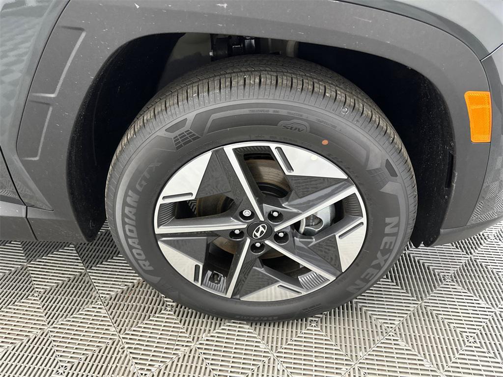 new 2025 Hyundai TUCSON Hybrid car, priced at $36,333
