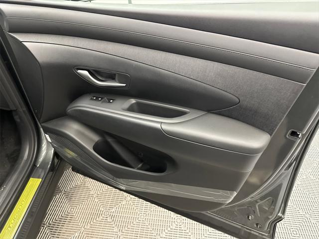 new 2025 Hyundai TUCSON Hybrid car, priced at $36,333