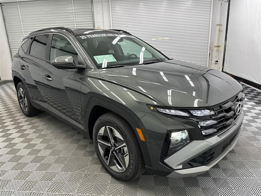 new 2025 Hyundai TUCSON Hybrid car, priced at $36,333