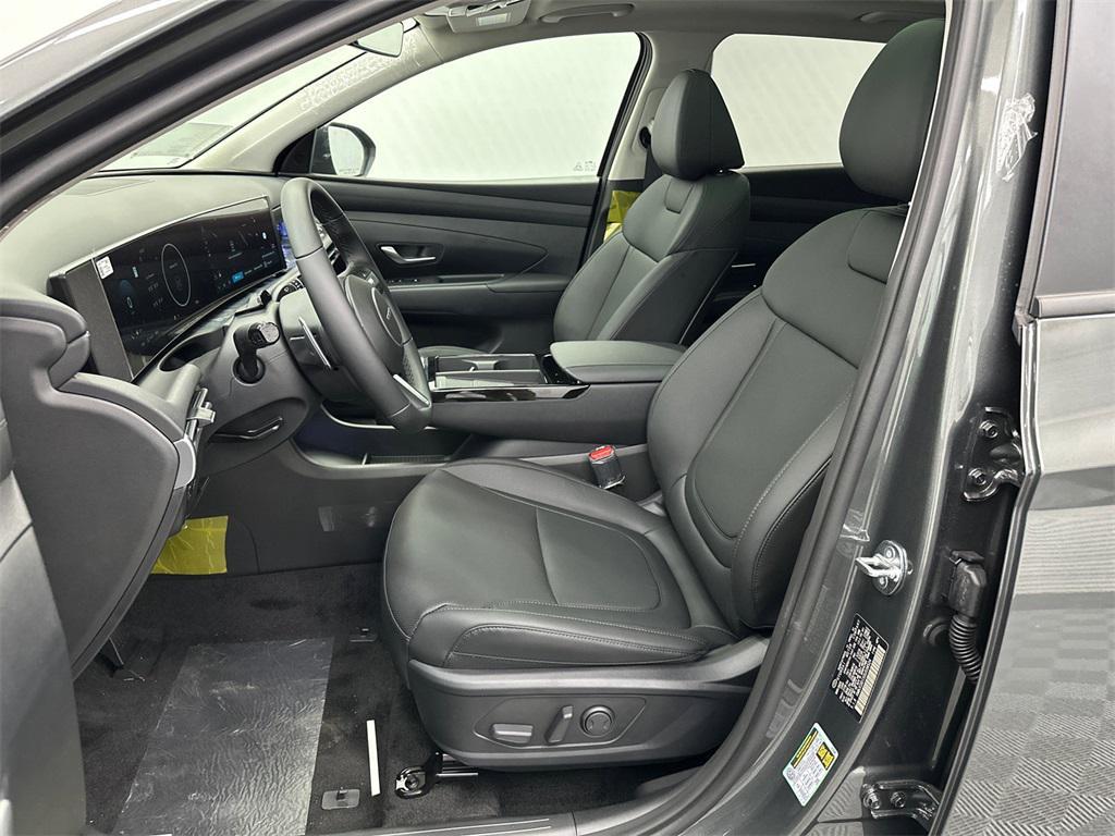 new 2025 Hyundai TUCSON Hybrid car, priced at $36,333